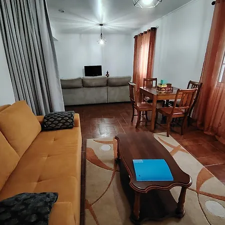 Batalha Family House Hébergement de vacances *