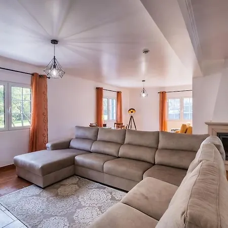 Batalha Family House Holiday home *