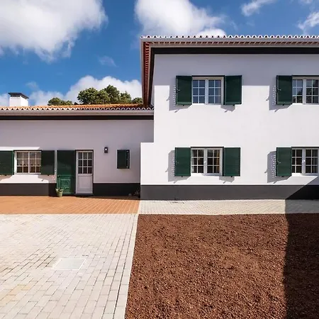 Batalha Family House Holiday home *