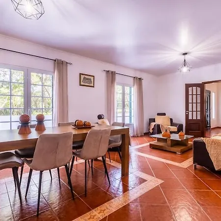 Batalha Family House Casa de Férias Fenais da Luz