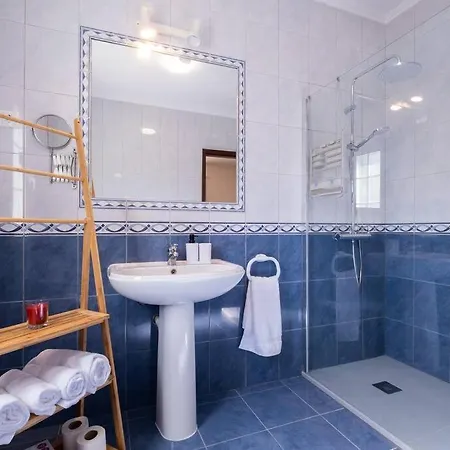 Batalha Family House Holiday home *