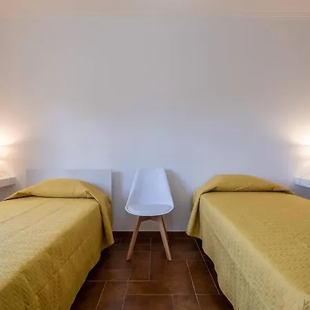 Batalha Family House * Fenais da Luz