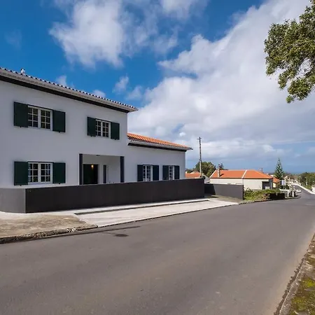 Casa de Férias Batalha Family House