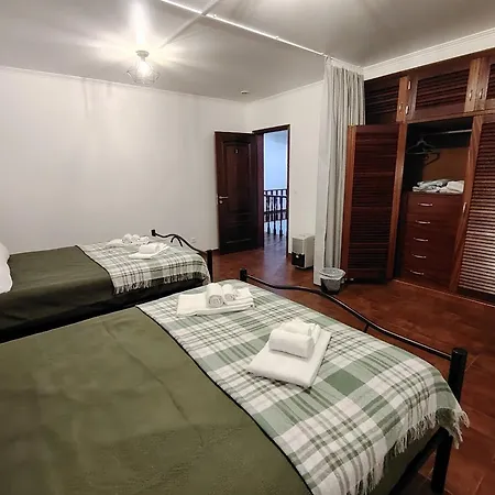 Batalha Family House Fenais da Luz