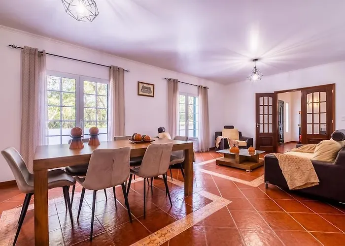 Batalha Family House Tatil Evi Fenais da Luz