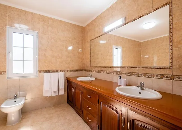 Batalha Family House Fenais da Luz